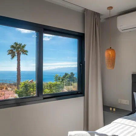 De Lujo Con Jacuzzi Privado, Piscina Y Vistas Al Mar Apartament