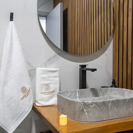 De Lujo Con Jacuzzi Privado, Piscina Y Vistas Al Mar * Guía de Isora