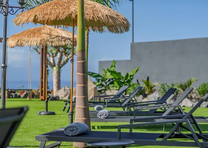 De Lujo Con Jacuzzi Privado, Piscina Y Vistas Al Mar